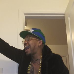 Meet your Posher, Neon